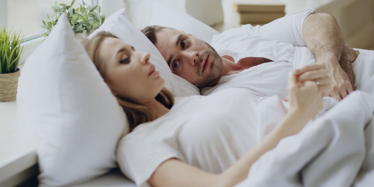 Pareja en la cama