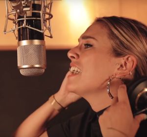 Álvaro Tessa y Blanca Suárez presentan 'Luna Llena' Álvaro Tessa y Blanca Suárez presentan 'Luna Llena'