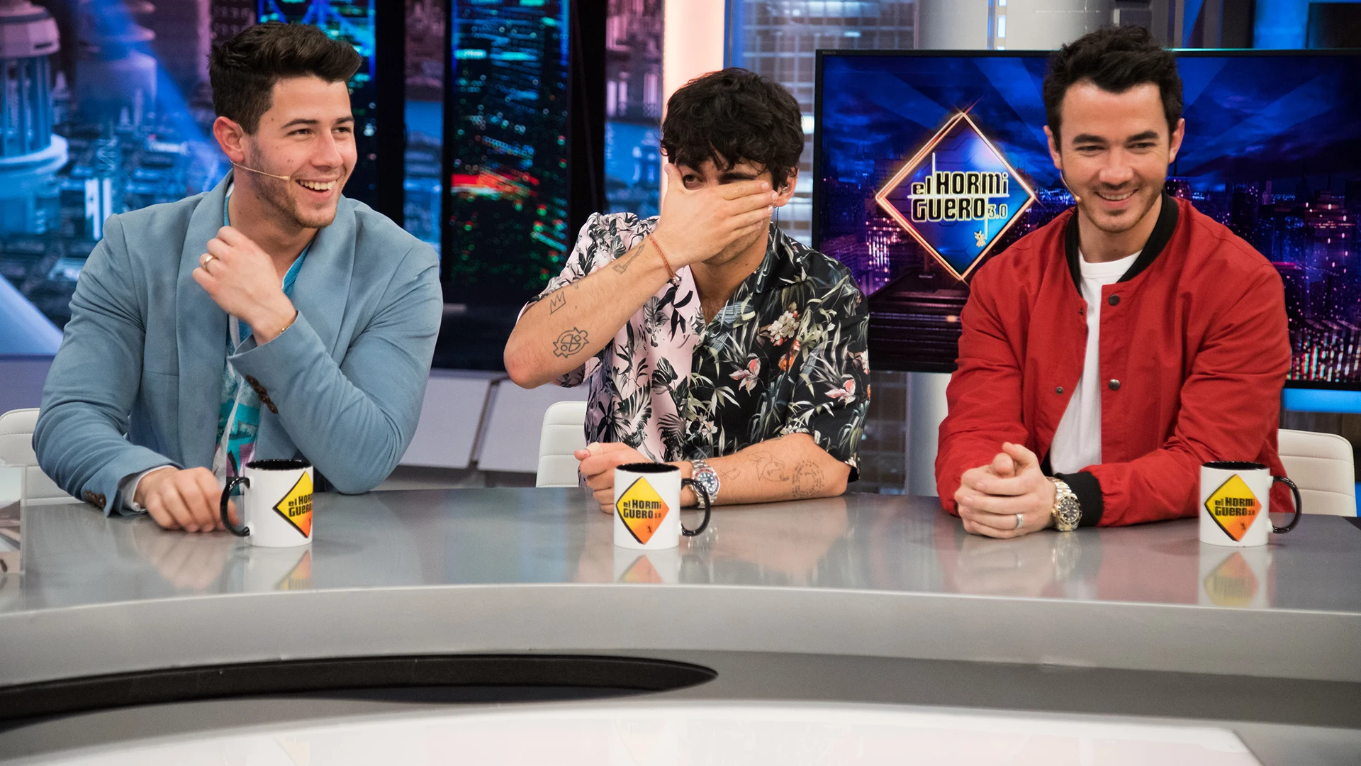 Kevin, Joe y Nick Jonas se 'mojan' en 'El Hormiguero 3.0': ¿Qué les encanta y que detestan de ellos? Kevin, Joe y Nick Jonas se 'mojan' en 'El Hormiguero 3.0': ¿Qué les encanta y que detestan de ellos?