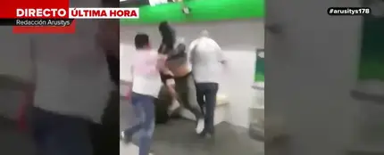 Agresión a un carterista en el Metro de Barcelona Agresión a un carterista en el Metro de Barcelona