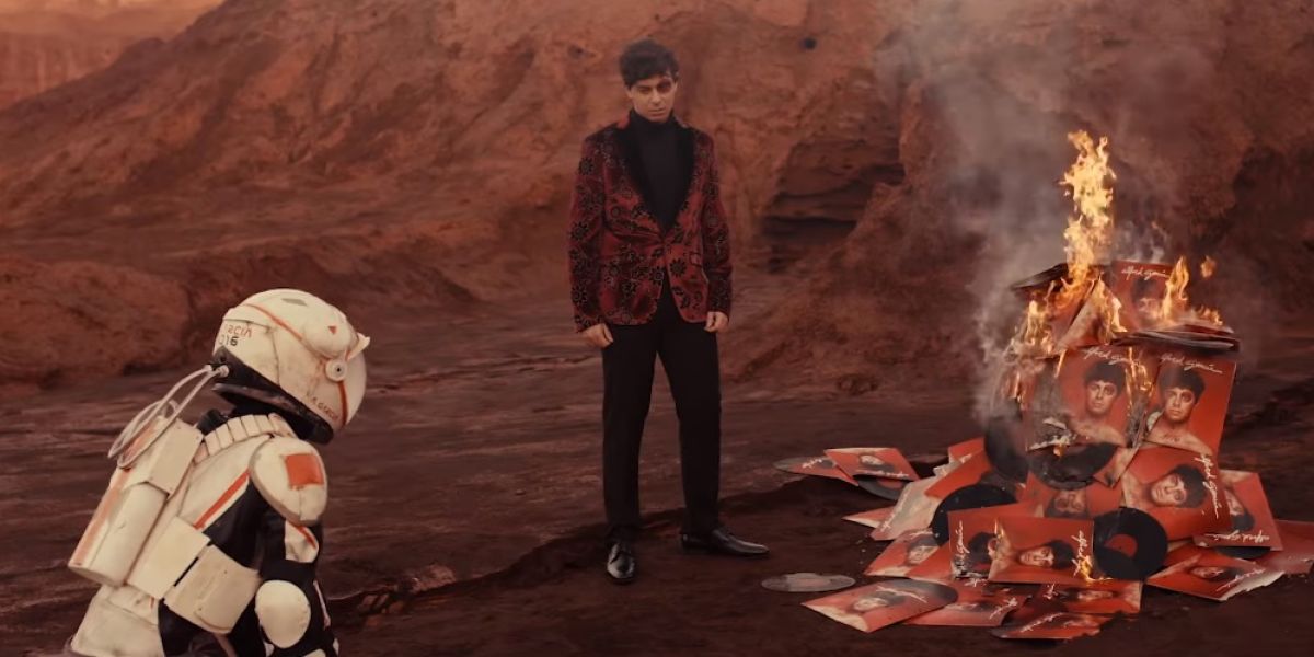 Alfred García en el vídeo de 'Wonder'