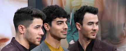 Jonas Brothers en el estreno de su documental