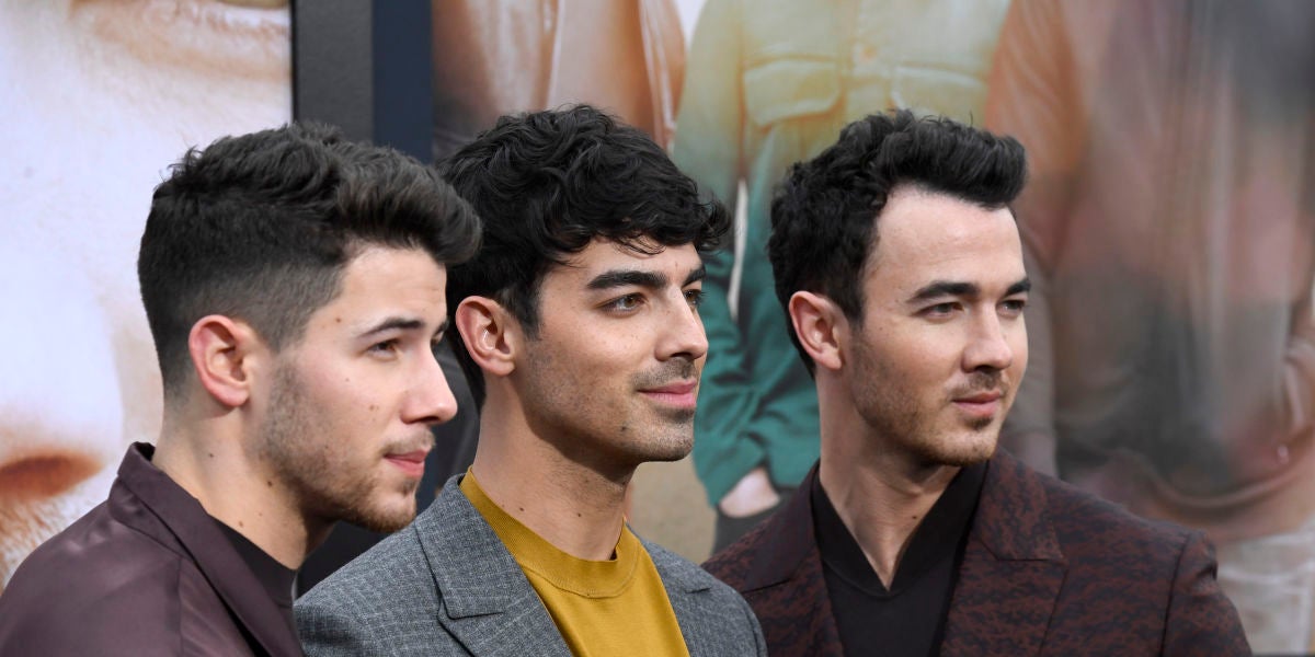 Jonas Brothers en el estreno de su documental