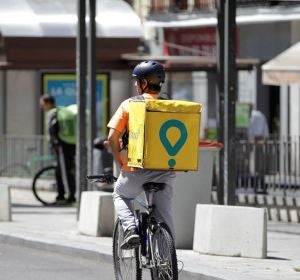 Imagen de un repartidor de Glovo Imagen de un repartidor de Glovo