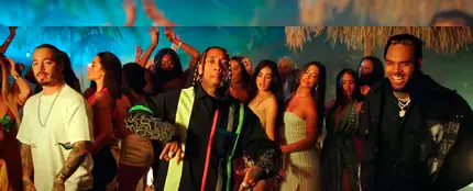 Tyga y J Balvin estrenan 'Haute', junto a Chris Brown Tyga y J Balvin estrenan 'Haute', junto a Chris Brown