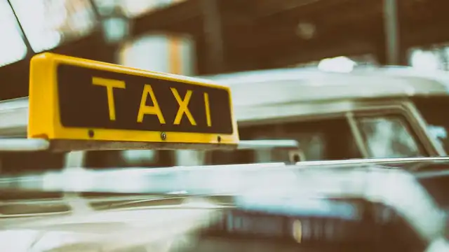 Taxi