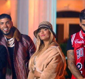 Karol G, Anuel AA, Arcángel, DJ Luian y Mambo Kingz en el vídeo de 'Tu no amas' Karol G, Anuel AA, Arcángel, DJ Luian y Mambo Kingz en el vídeo de 'Tu no amas'