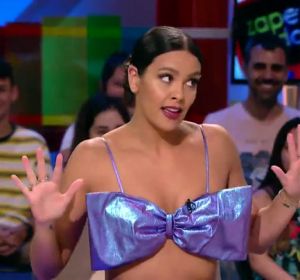 El sorprendente look de Cristina Pedroche que 'alucina' a los zapeadores: "Soy como un regalo" El sorprendente look de Cristina Pedroche que 'alucina' a los zapeadores: "Soy como un regalo"