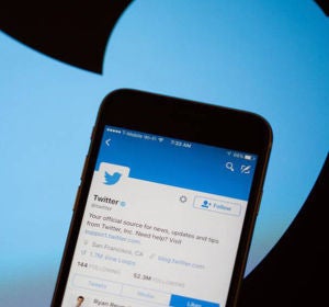 Twitter Twitter