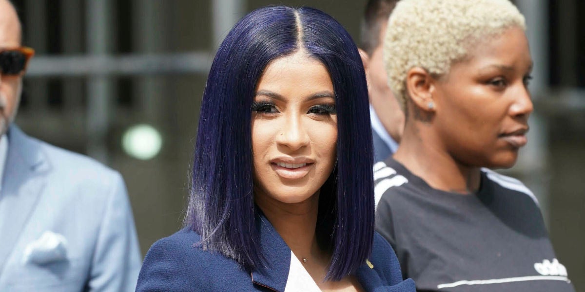 Cardi B llegando a la Corte Suprema del distrito de Queens.