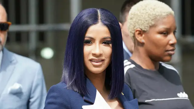 Cardi B llegando a la Corte Suprema del distrito de Queens.