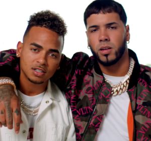 Ozuna y Anuel AA en el videoclip de 'Cambio' Ozuna y Anuel AA en el videoclip de 'Cambio'