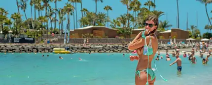 Una chica en topless Una chica en topless