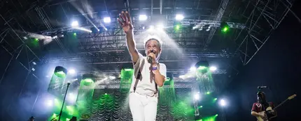 Love Of Lesbian durante su concierto en Festival Cruïlla 2019 Love Of Lesbian durante su concierto en Festival Cruïlla 2019