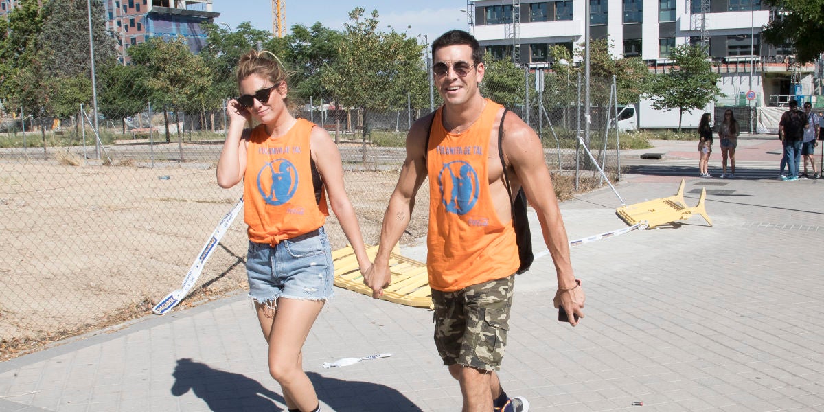 Mario Casas y Blanca Suárez en el Orgullo de Madrid
