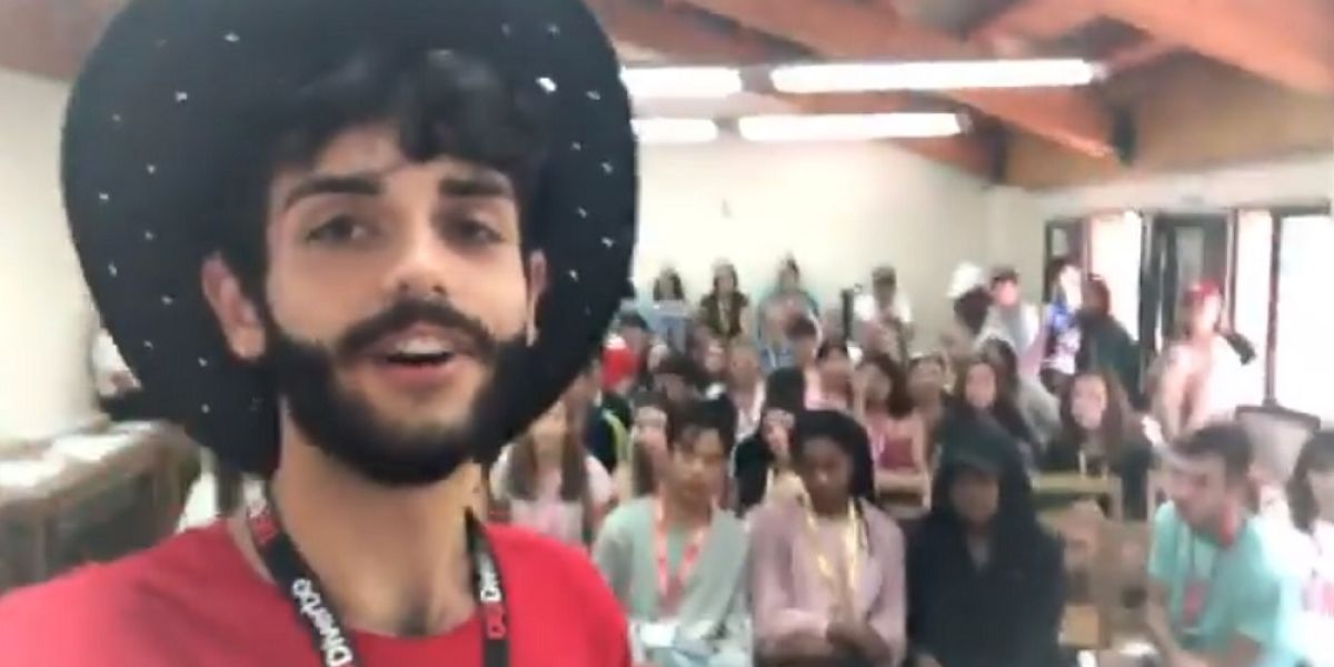 Imagen del profesor que hizo la confesión a sus alumnos en un campamento de verano