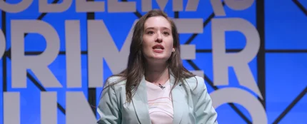 Victoria Martín: "¿Tú crees que los animalistas protegen y cuidan tanto a los animales sin esperar nada a cambio?" Victoria Martín: "¿Tú crees que los animalistas protegen y cuidan tanto a los animales sin esperar nada a cambio?"