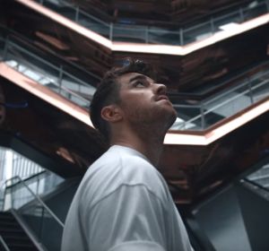 The Chainsmokers sobrevuelan Nueva York en el vídeo de 'Takeaway', con Illenium y Lennon Stella The Chainsmokers sobrevuelan Nueva York en el vídeo de 'Takeaway', con Illenium y Lennon Stella