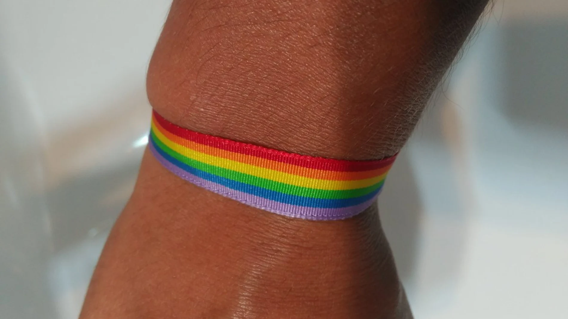 La pulsera por la que recibió críticas homófobas La pulsera por la que recibió críticas homófobas