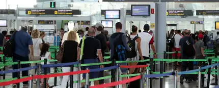 Colas en el control de seguridad del aeropuerto del Prat Colas en el control de seguridad del aeropuerto del Prat