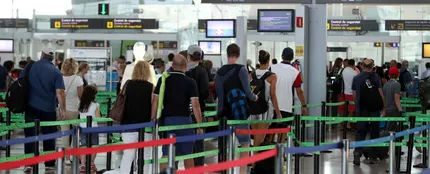 Colas en el control de seguridad del aeropuerto del Prat Colas en el control de seguridad del aeropuerto del Prat
