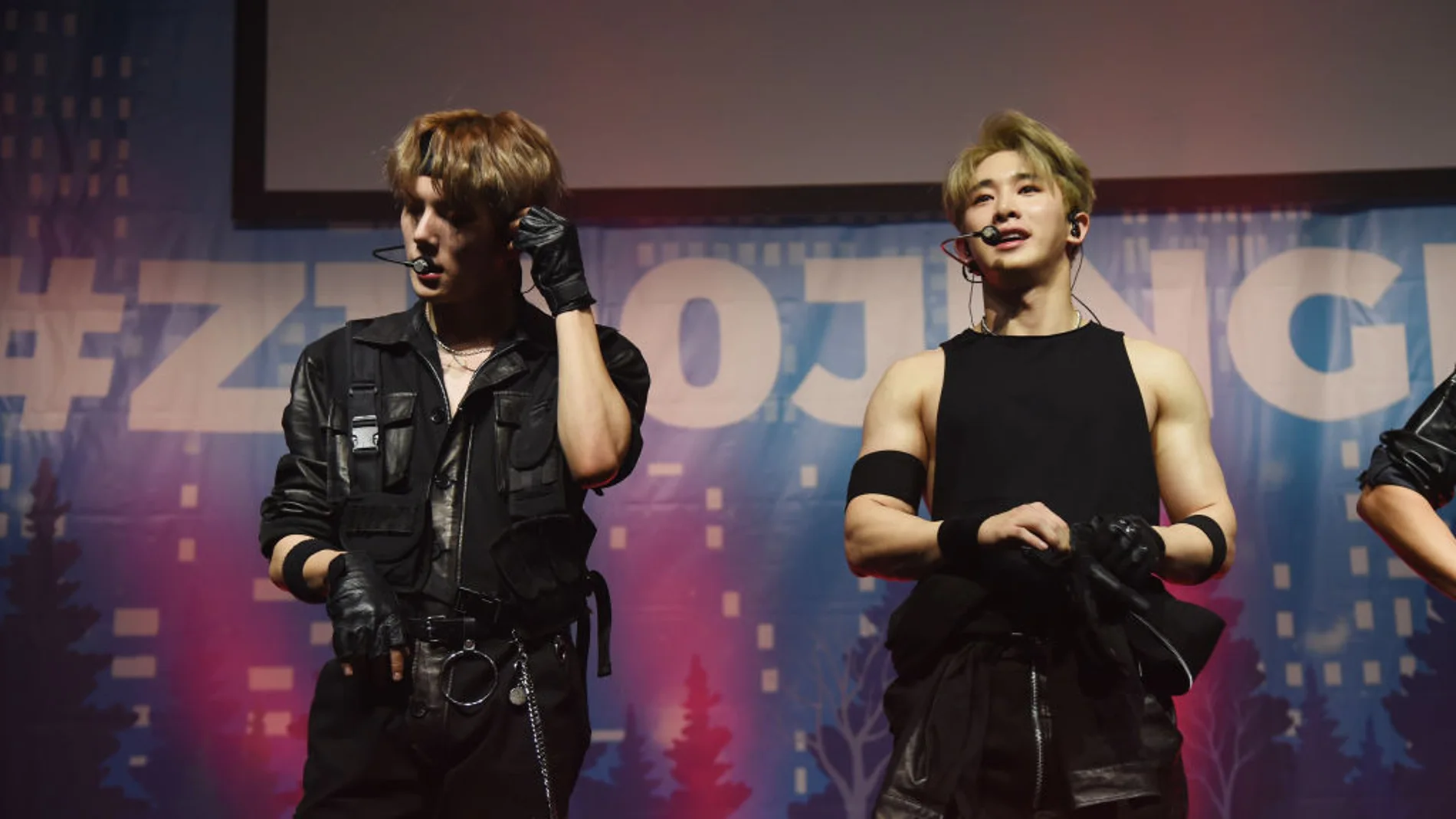 Wonho (derecha), cantante del grupo de K-pop Monsta X Wonho (derecha), cantante del grupo de K-pop Monsta X
