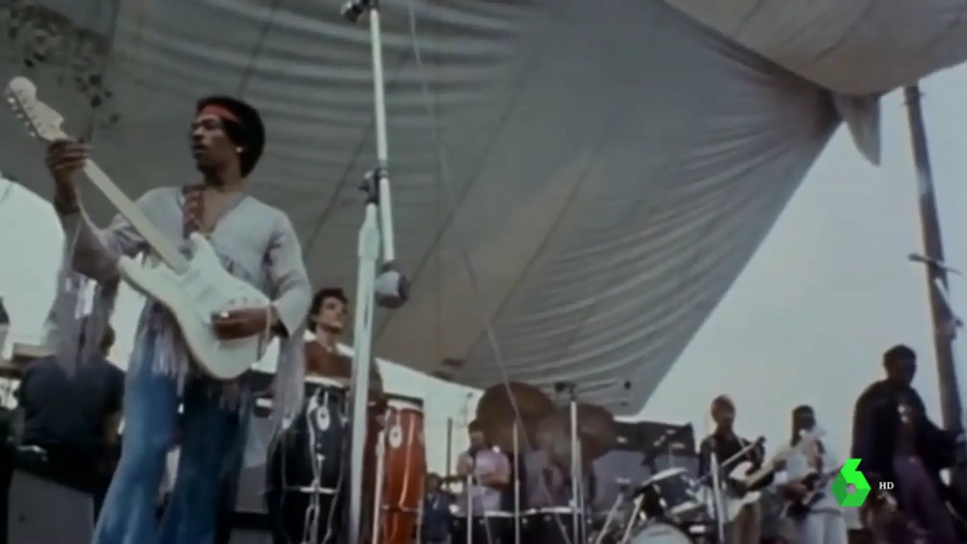 Jimmy Hendrix durante su actuación en Woodstock.