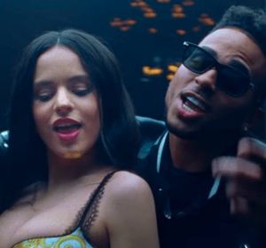Rosalía y Ozuna en el videoclip de 'Yo X Ti, Tu X Mi' Rosalía y Ozuna en el videoclip de 'Yo X Ti, Tu X Mi'