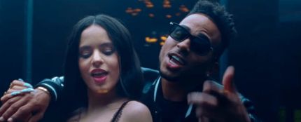 Rosal&iacute;a y Ozuna en el videoclip de 'Yo X Ti, Tu X Mi'