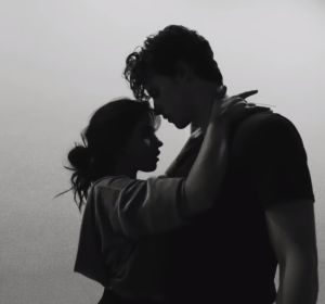 Camila Cabello y Shawn Mendes durante los ensayos de 'Señorita' Camila Cabello y Shawn Mendes durante los ensayos de 'Señorita'