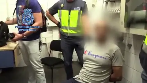 El detenido por grabar por debajo de la falda de 555 mujeres El detenido por grabar por debajo de la falda de 555 mujeres