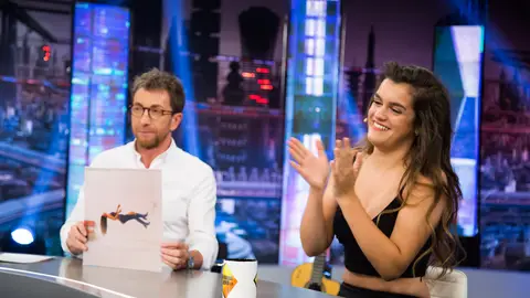 Amaia habla en 'El Hormiguero 3.0' de su single 'El relámpago': "Me cayó la ramificación de un rayo" Amaia habla en 'El Hormiguero 3.0' de su single 'El relámpago': "Me cayó la ramificación de un rayo"