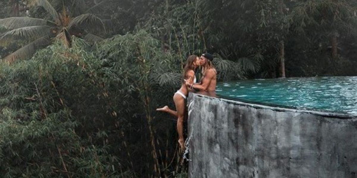 La arriesgada fotografía de una pareja de 'instagramers' que provoca la polémica en la red social