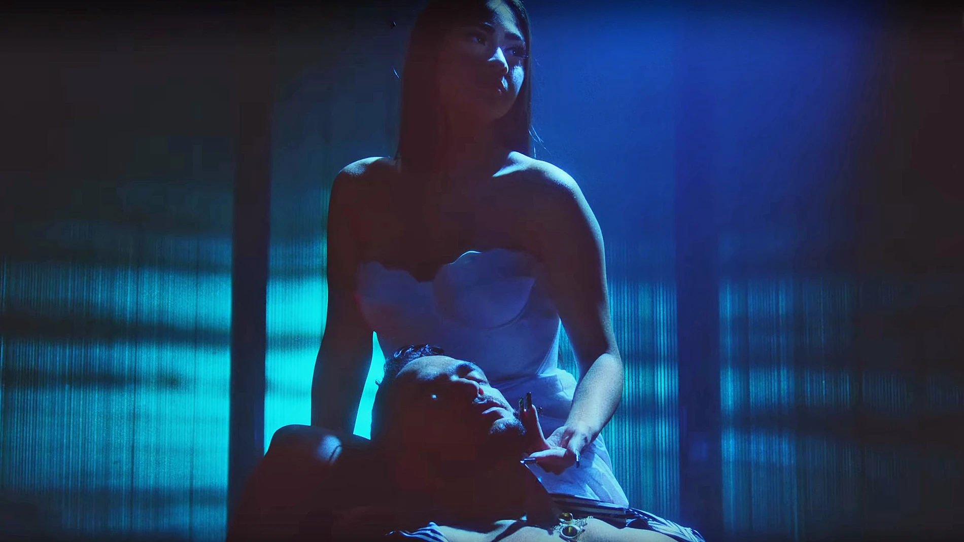 Paloma Mami y C. Tangana en el vídeo de 'No te debí besar' Paloma Mami y C. Tangana en el vídeo de 'No te debí besar'