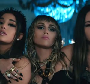 Ariana Grande, Miley Cyrus, Lana Del Rey en 'Don’t Call Me Angel' Ariana Grande, Miley Cyrus, Lana Del Rey en 'Don’t Call Me Angel'