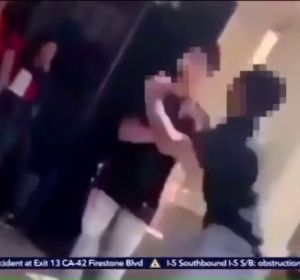 Muere un menor de 13 años tras ser agredidos por dos compañeros de clase en California Muere un menor de 13 años tras ser agredidos por dos compañeros de clase en California