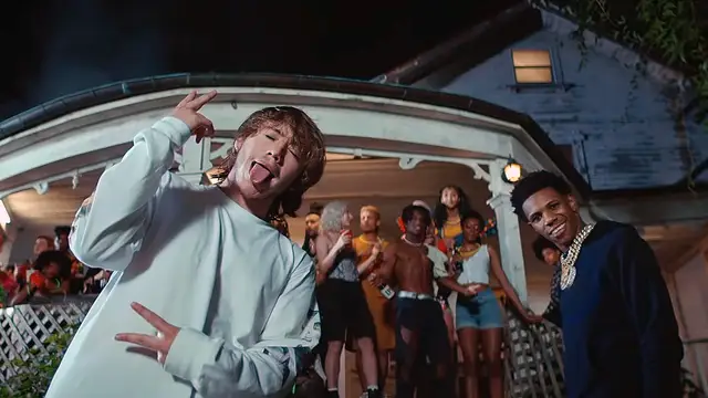 Paulo Londra y A Boogie Wit da Hoodie en el vídeo de 'Party'