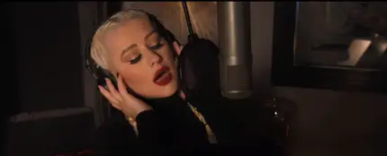Christina Aguilera canta 'Haunted Heart' para la banda sonora de 'La Familia Addams' Christina Aguilera canta 'Haunted Heart' para la banda sonora de 'La Familia Addams'
