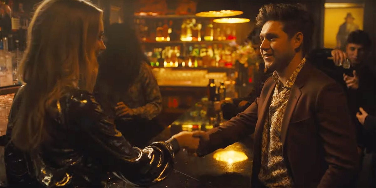 Niall Horan en el videoclip de 'Nice To Meet Ya'