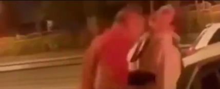 El vídeo del cabezazo de un taxista a un cliente tras discutir por el coste de una carrera en Granada