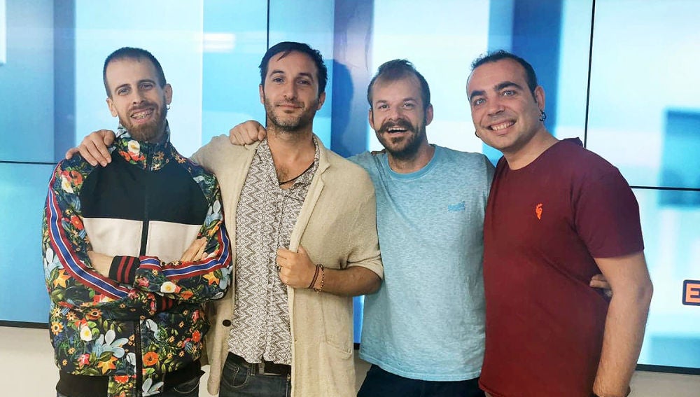 Rubén, Axel, Romain y Sergi de La Pegatina en Europa FM
