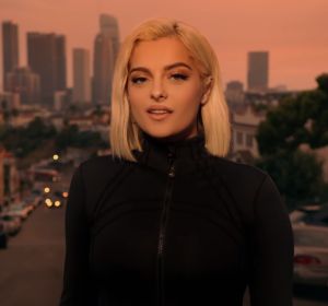 Bebe Rexha en el videoclip de 'You Can't Stop The Girl' Bebe Rexha en el videoclip de 'You Can't Stop The Girl'
