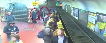 Un joven se desmaya en el metro de Buenos Aires y empuja a una mujer a las vías 