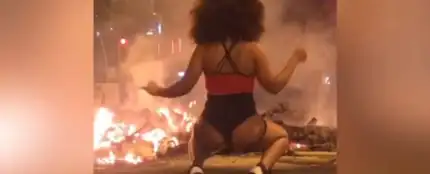 Un frame del vídeo de la joven haciendo 'twerking' Barcelona Un frame del vídeo de la joven haciendo 'twerking' Barcelona