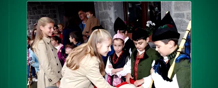 La mirada de una niña asturiana a Leonor que está revolucionando las redes sociales La mirada de una niña asturiana a Leonor que está revolucionando las redes sociales