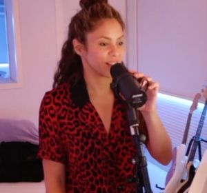 Shakira versiona 'Basket Case' de Green Day Shakira versiona 'Basket Case' de Green Day