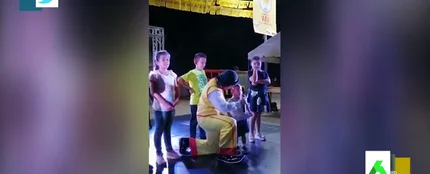 La inesperada confesión de un niño a un payaso en pleno espectáculo La inesperada confesión de un niño a un payaso en pleno espectáculo