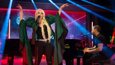 Pablo Alborán y Ava Max sorprenden cantando 'Tabú' en 'El Hormiguero 3.0' Pablo Alborán y Ava Max sorprenden cantando 'Tabú' en 'El Hormiguero 3.0'