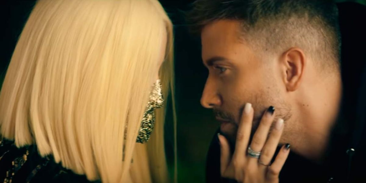 Pablo Alborán y Ava Max en el vídeo de Tabú