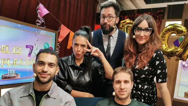El equipo de 'yu, no te pierdas nada' junto a Mahmood